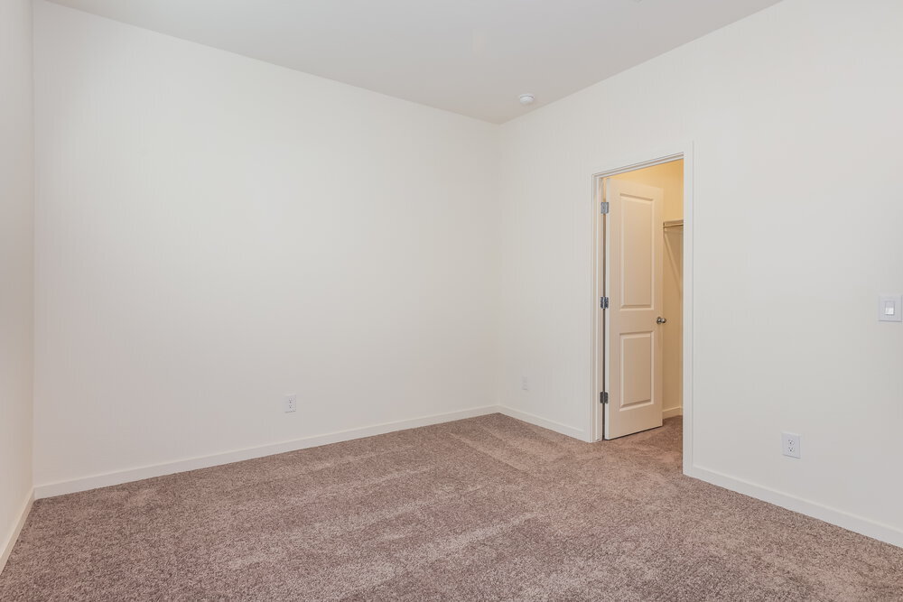 Building Photo - 24567 W Alta Vis Rd