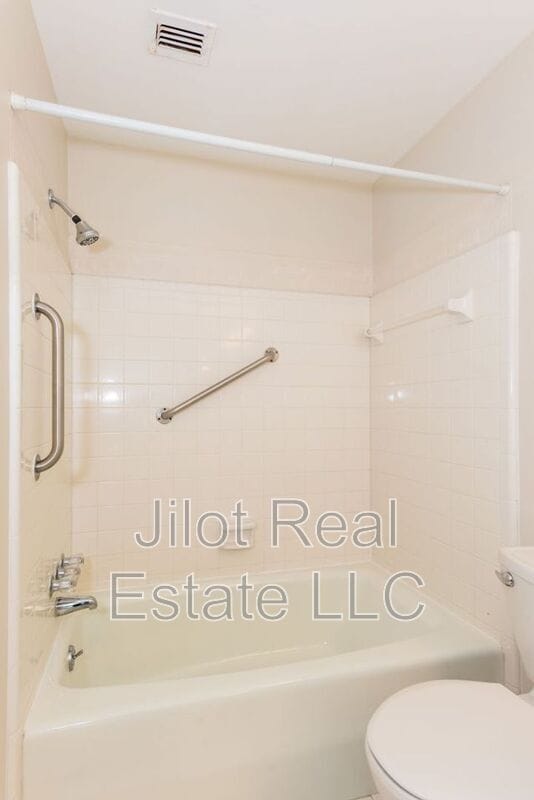 Building Photo - 1647 Executive Park Ln NE