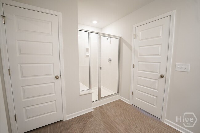 Building Photo - 128 Amethyst Dr