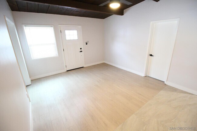 Building Photo - 1175 Grand Ave