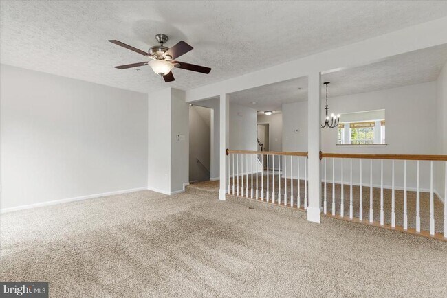 Building Photo - 2562 Woodland Pl