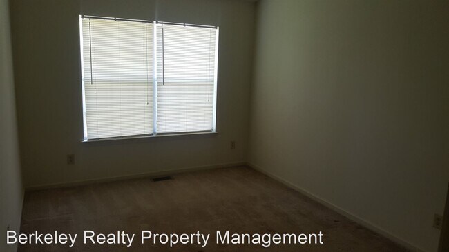 Building Photo - 2 br, 2.5 bath House - 12742 Daybreak Cir.