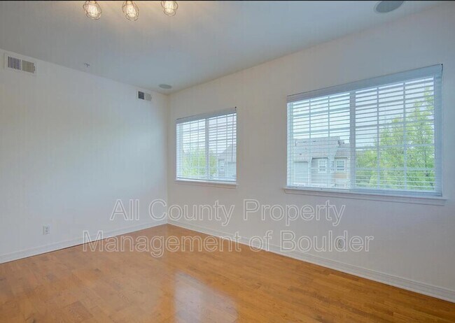 Building Photo - 14300 Waterside Ln