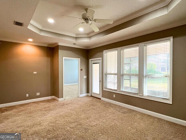 Building Photo - 582 Eagle Blvd