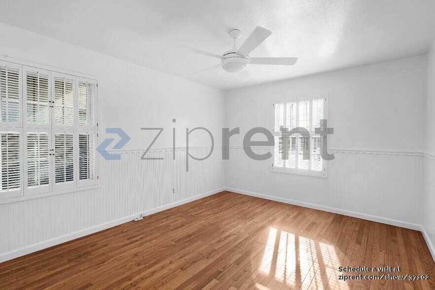Building Photo - 6025 3rd Ave