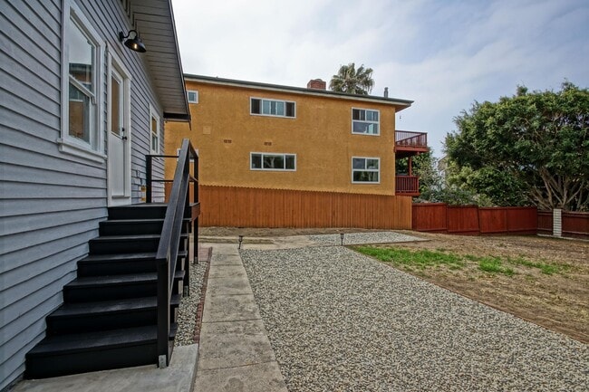 Building Photo - 827 N Lucia Ave