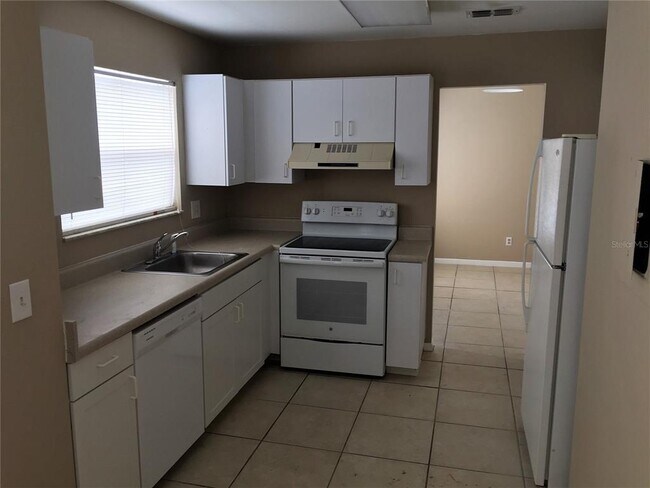 Building Photo - 2536 Woodgate Blvd