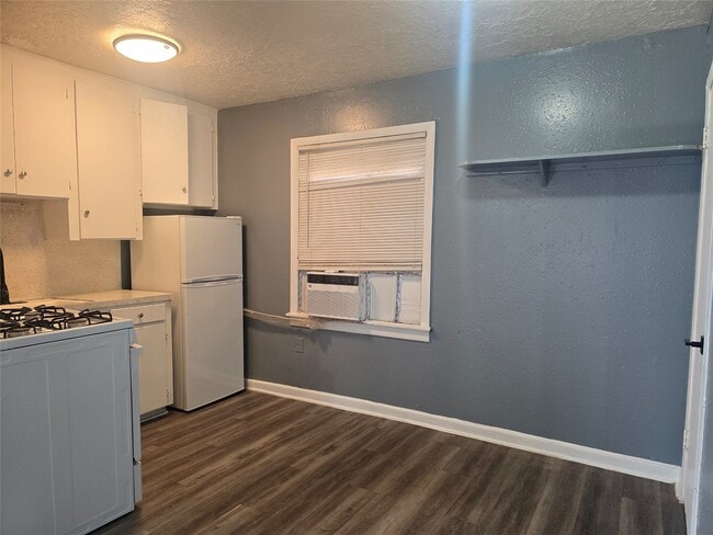 Building Photo - 5105 Timothy St