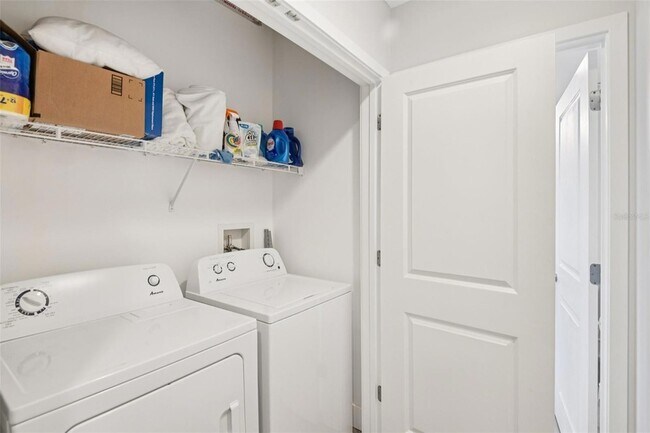 Building Photo - 777 N Ashley Dr