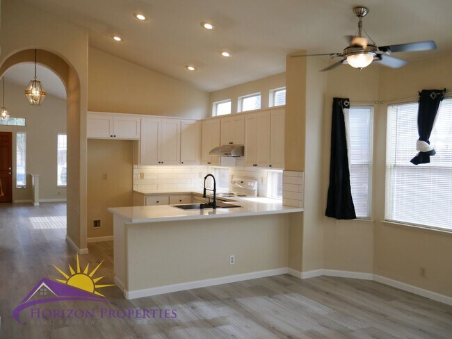 Building Photo - Modern 3 Bed 2 Bath 1,607 Sq. Ft. Elliott Ranch Home in Elk Grove