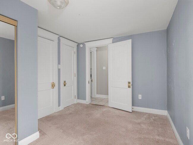 Building Photo - 2161 N Meridian St