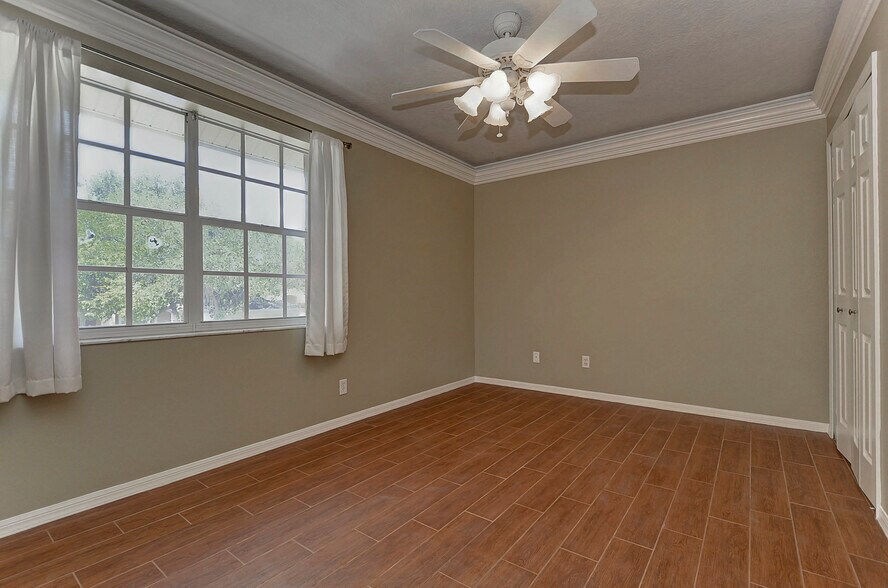 Building Photo - 11816 Easthampton Dr