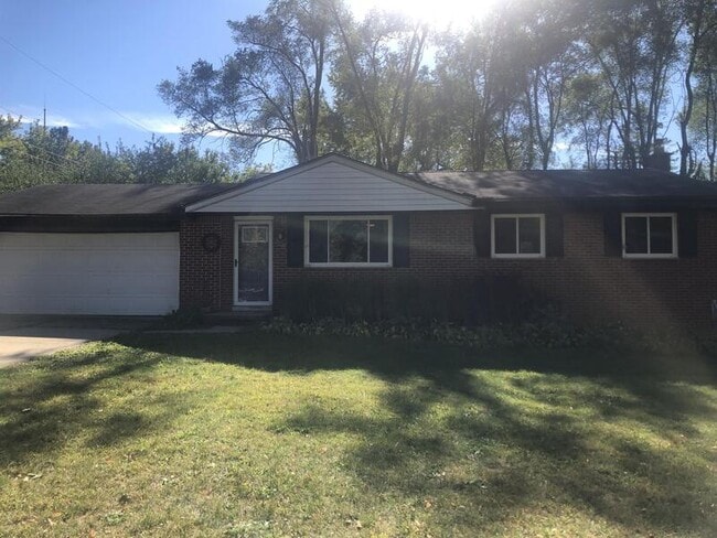 Building Photo - 308 Skydale Dr