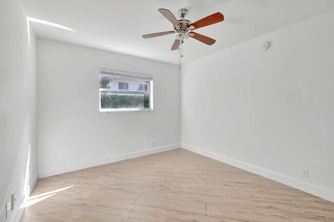 Building Photo - 8704 NW 35th St