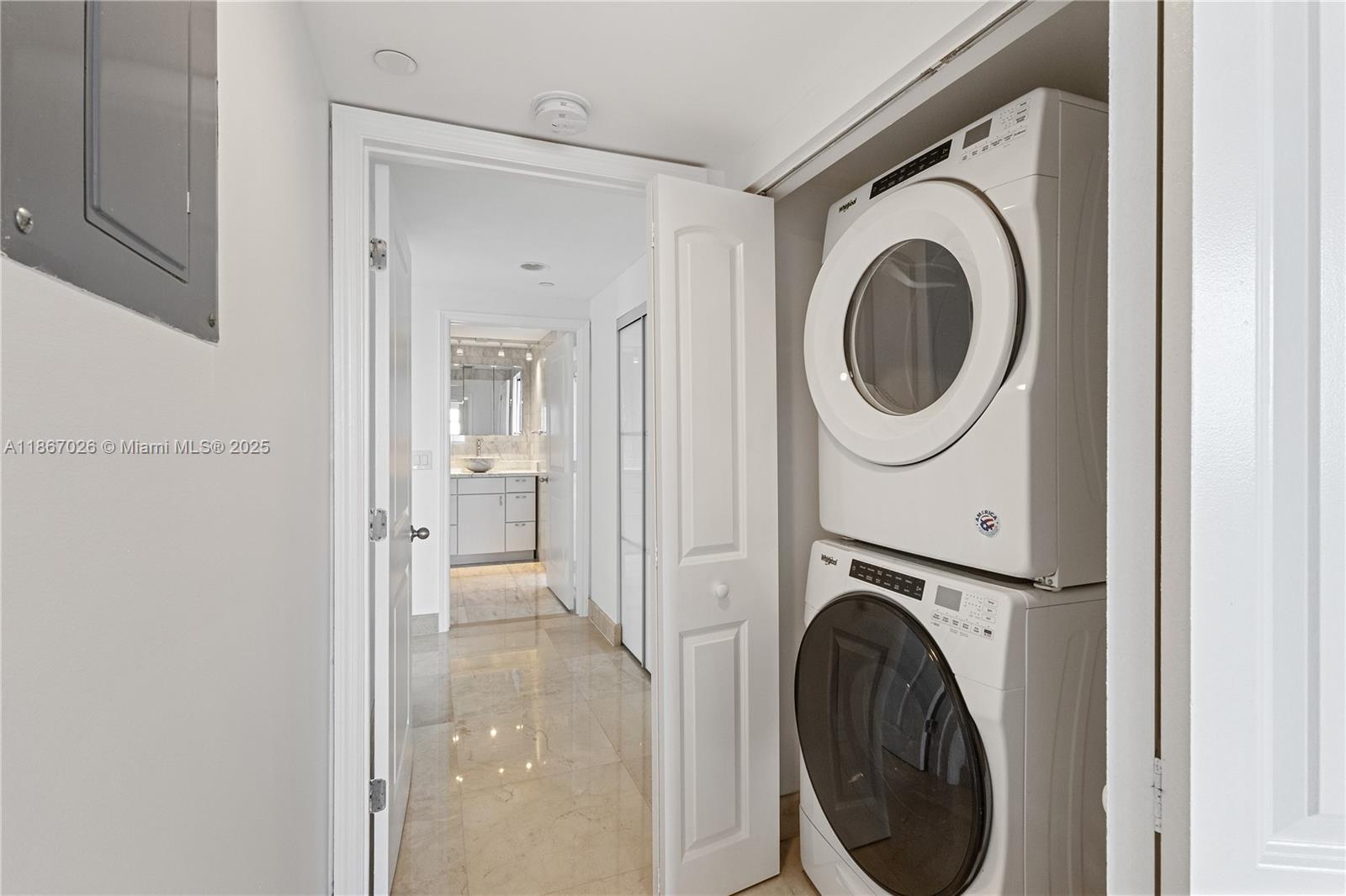 Building Photo - 1250 S Miami Ave