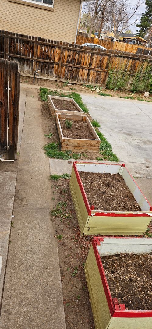 Building Photo - 1134-1138 N Akron St