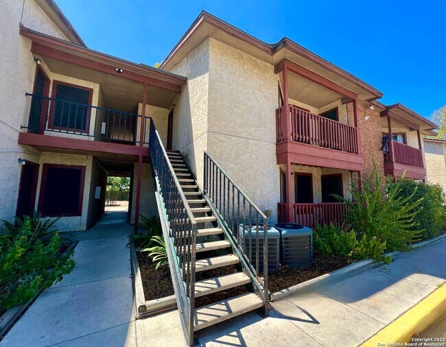 Primary Photo - 3616 Fairmeadows St