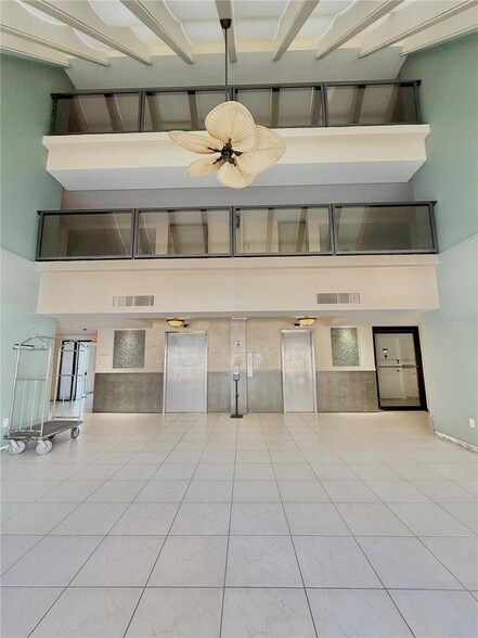 Building Photo - 450 S Gulfview Blvd