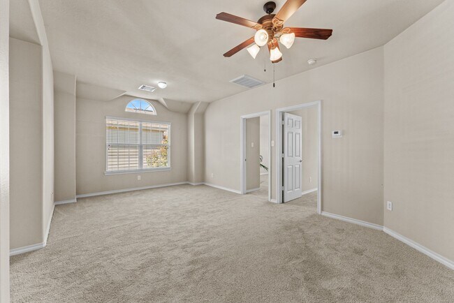 Building Photo - 20698 Oakhurst Meadows Dr