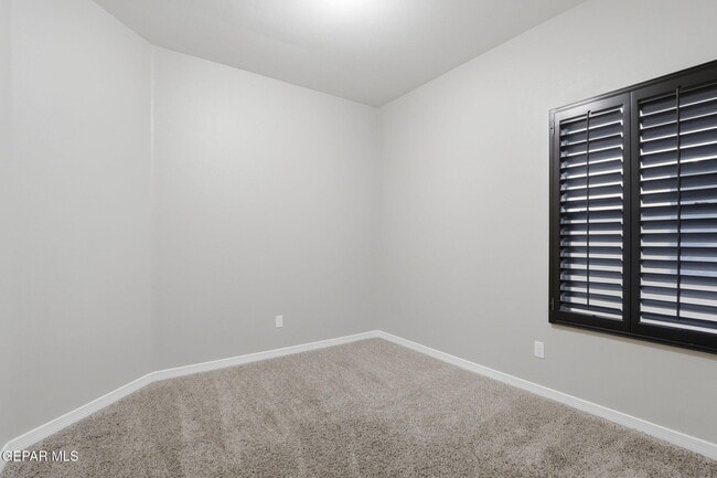 Building Photo - 13539 Doncaster St