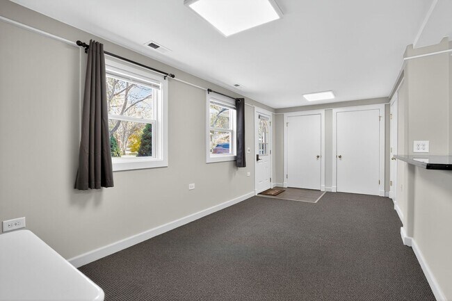 Building Photo - 1036 Guerin Rd