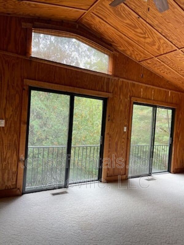 Building Photo - 304 Wilson Cove Rd