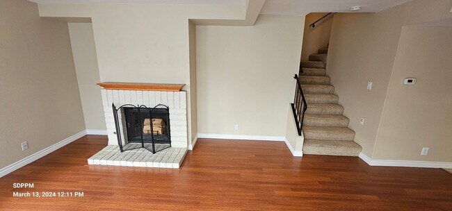 Building Photo - MIRA MESA / Canyon Colony - Nice 3 Bedroom...