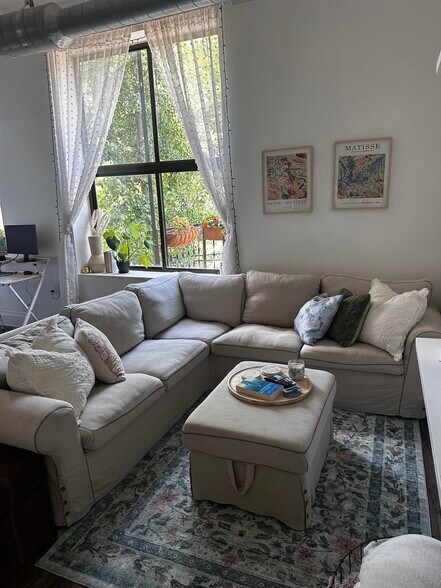 Living Room - 5147 Penn Ave