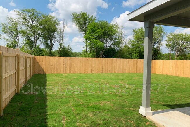 Building Photo - 2172 Darst Dr