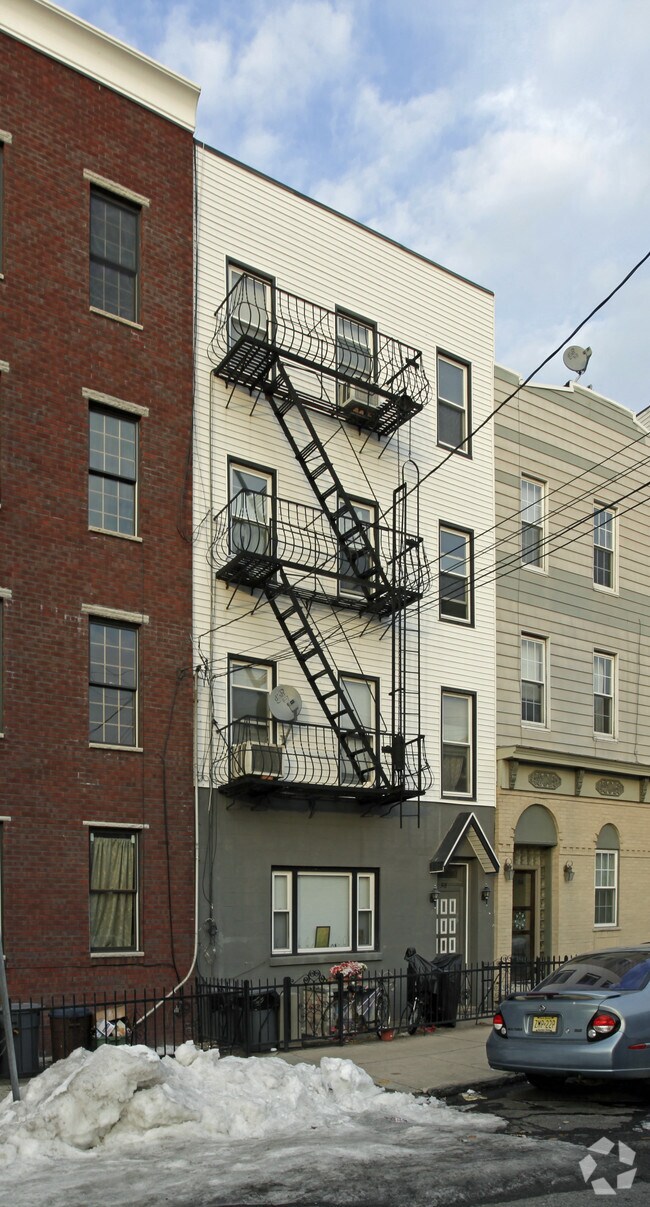 Primary Photo - 318 3rd St