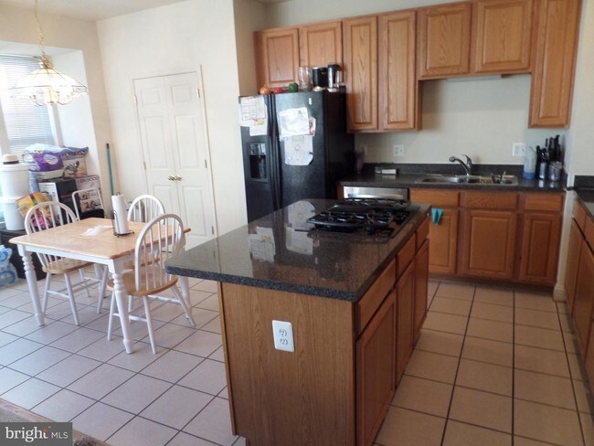 Building Photo - 845 Ferndale Terrace NE