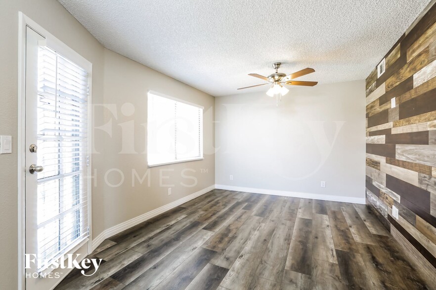 Building Photo - 2699 Moortown St