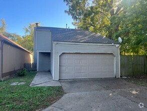 Building Photo - Beautiful Home on 71st and Riverside!