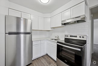 Building Photo - 13659 Philmont Ave