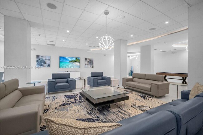 Building Photo - 3001 S Ocean Dr