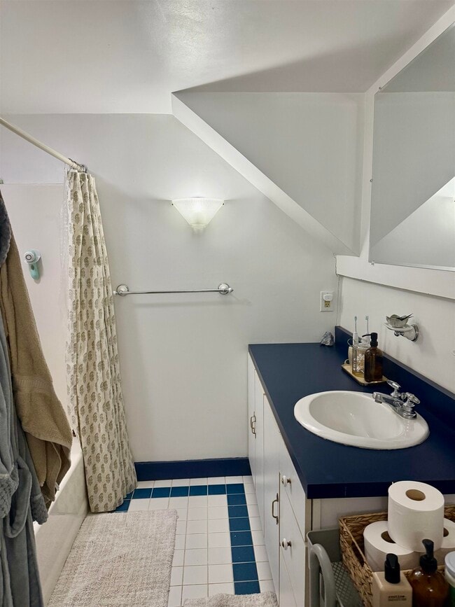 Building Photo - 43 Pleasant St