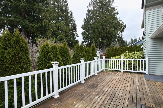 Building Photo - Beautiful Home in Gleneagle Neighborhood