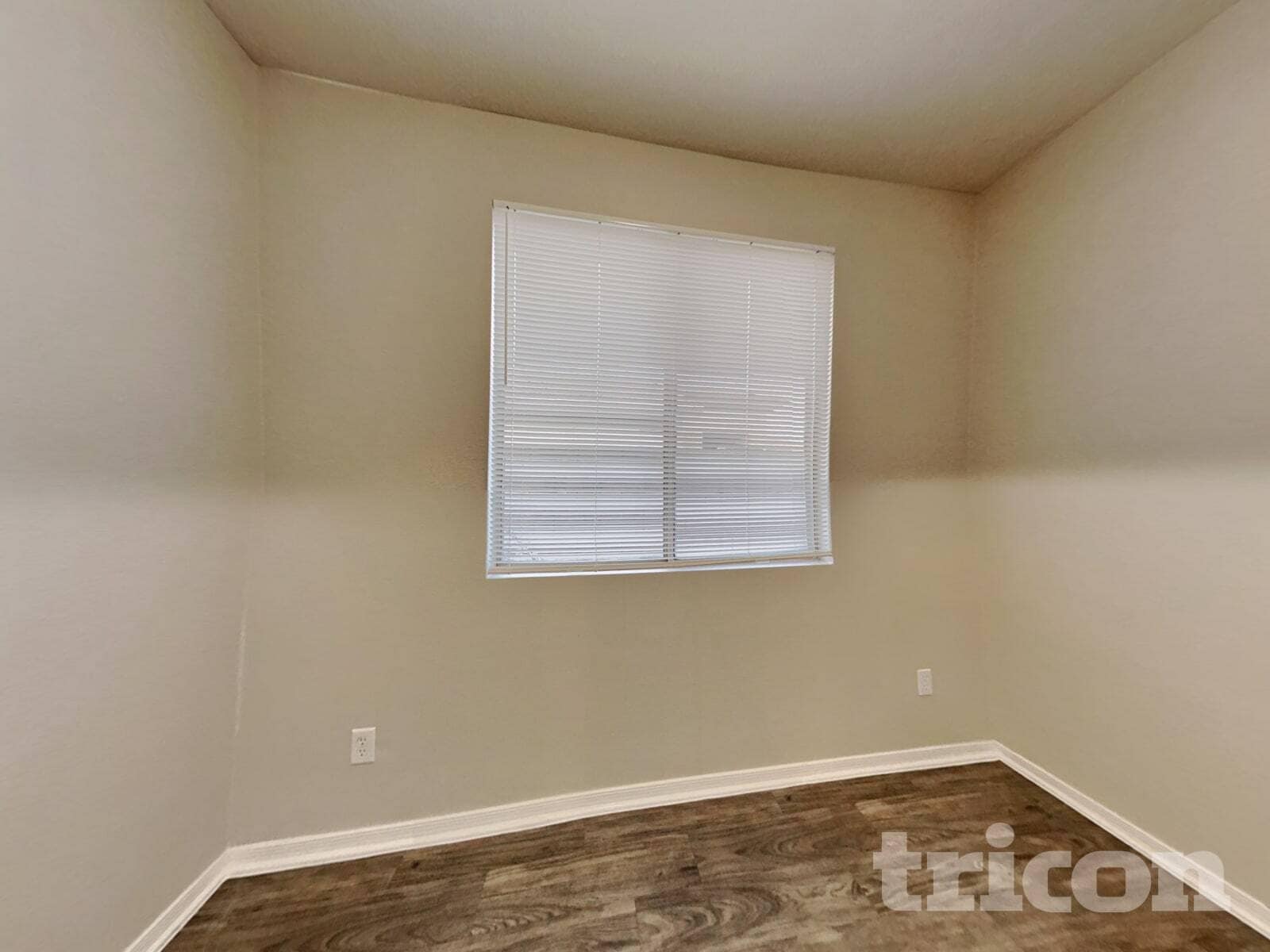 Building Photo - 6619 W Golden Ln