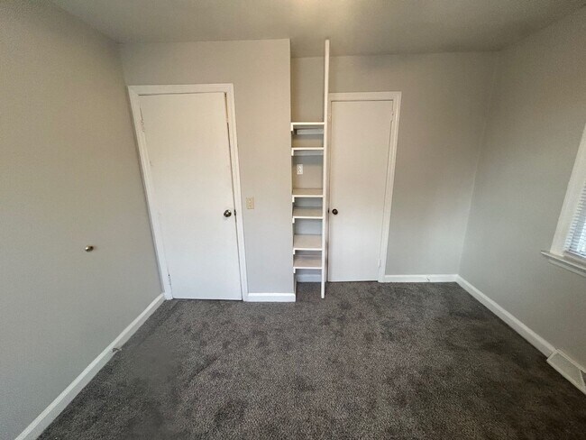 Building Photo - 3604 Hydrangea St