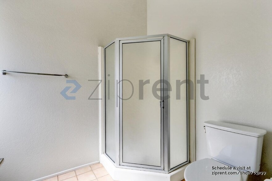 Building Photo - 116 Plymouth Way