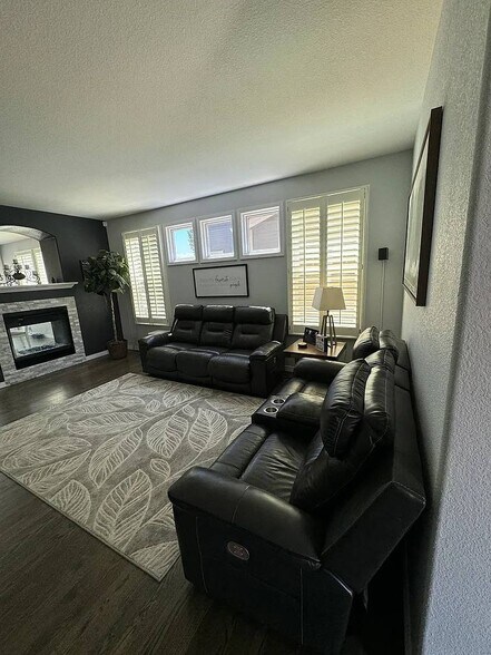 Building Photo - 4324 Timber Hollow Loop