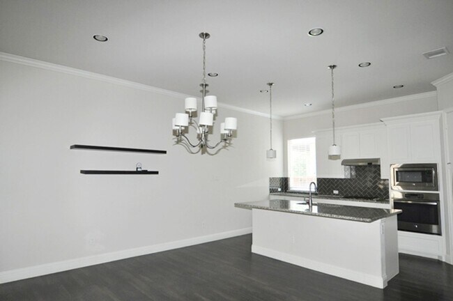 Building Photo - 9948 Haversham Dr