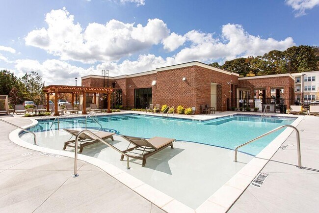 Building Photo - 300 Prominence Point Pkwy