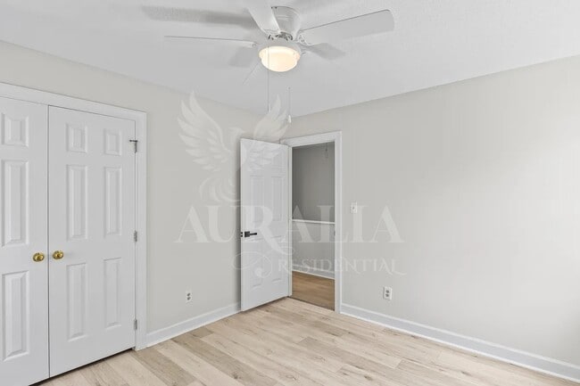 Building Photo - 623 Elmwood Ct