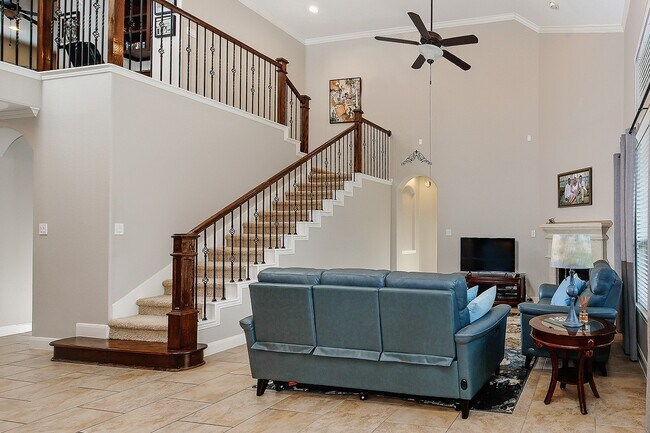 Building Photo - 47 Canoe Bend Dr