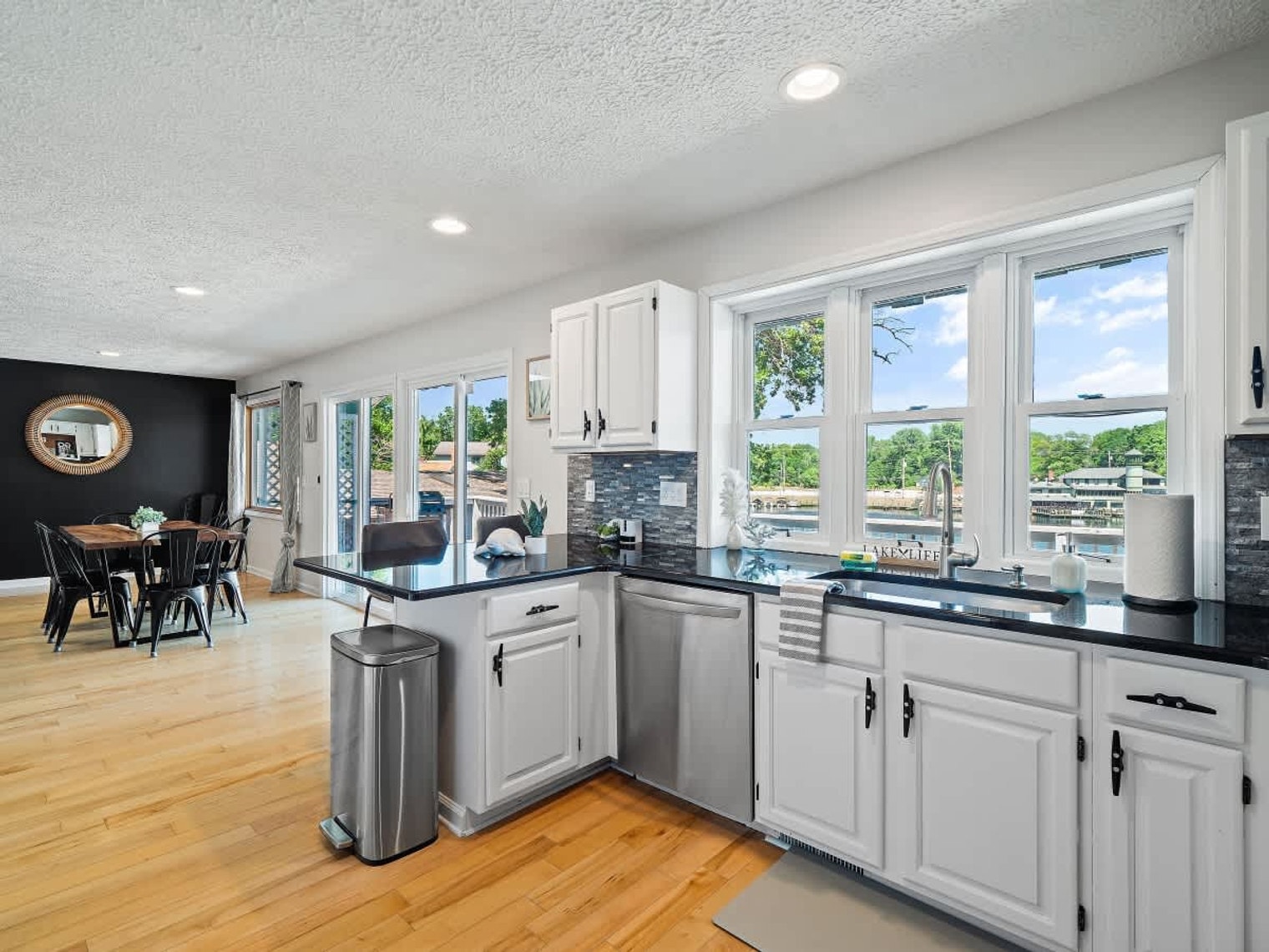 Building Photo - 3581 Mong Ave