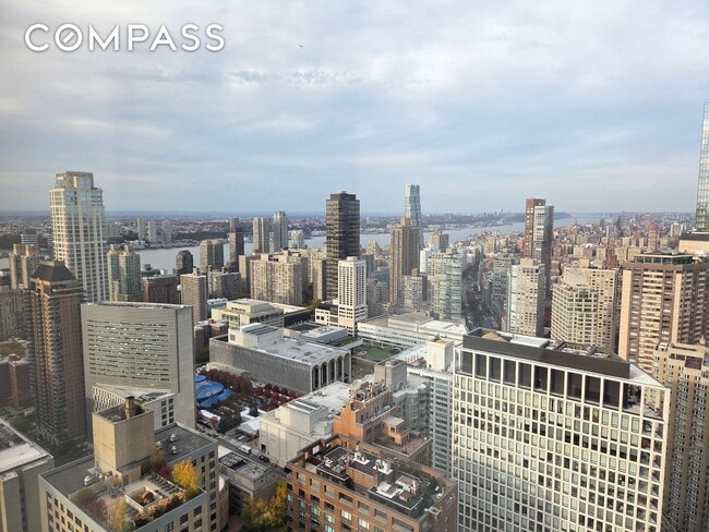 Building Photo - 80 Columbus Cir