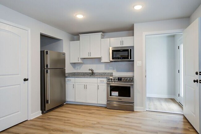 Building Photo - 247 Stribling Ave