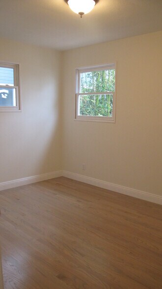 Building Photo - 1108 Tait St