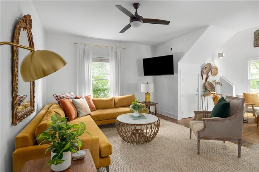 Building Photo - 217 Berean Ave SE